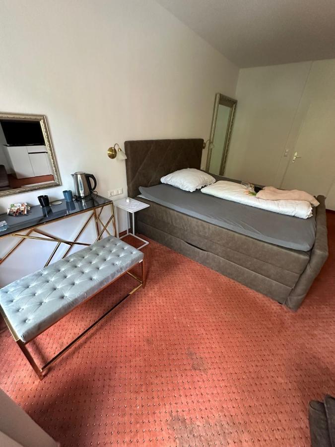 Pension Columbia Inkl. Fruehstueck Im Zentraum Bad Gleichenberg Buitenkant foto